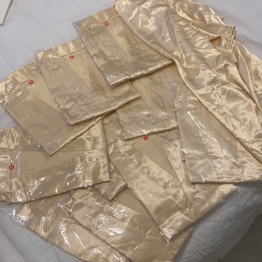 10 “Champagne” colored robes- great for wedding day!
